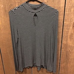 key-hole, long sleeve blouse